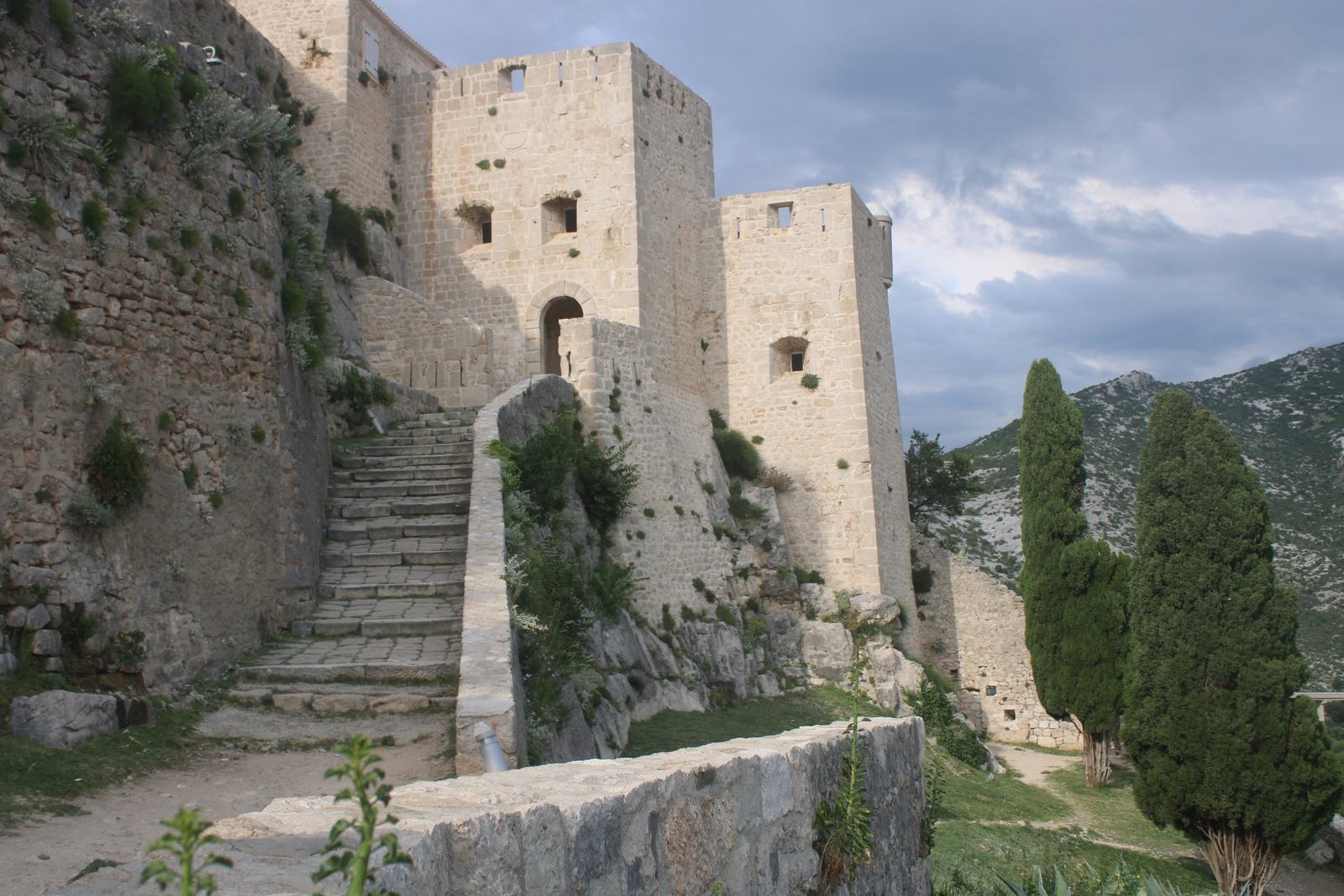 Visitors enjoying the Look@ AR experience at Klis