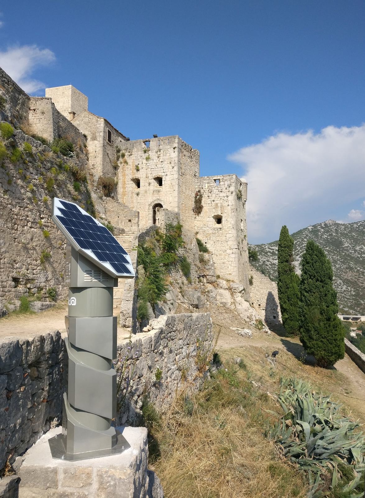 Look@ Column installed at Klis Fortress, Croatia